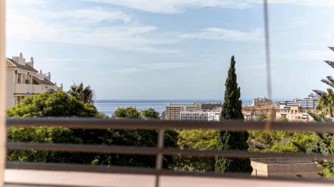 797 Holiday Rentals - Piso Para 4 Con Amplia Terraza Al Jardin Y Al Mar Benalmádena Dış mekan fotoğraf