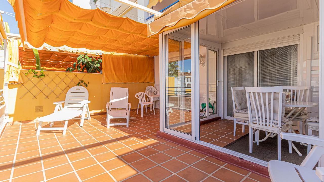 797 Holiday Rentals - Piso Para 4 Con Amplia Terraza Al Jardin Y Al Mar Benalmádena Dış mekan fotoğraf